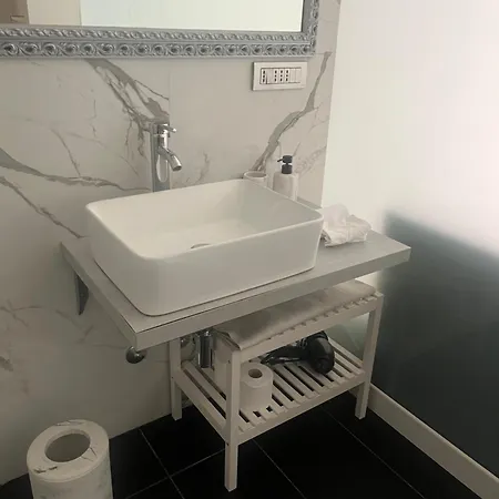 Private Garden Apartment, Navigli, 24h Security Apartament Mediolan
