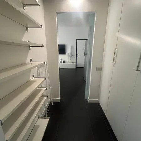 Apartament Private Garden Apartment, Navigli, 24h Security