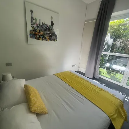 Private Garden Apartment, Navigli, 24h Security Apartament