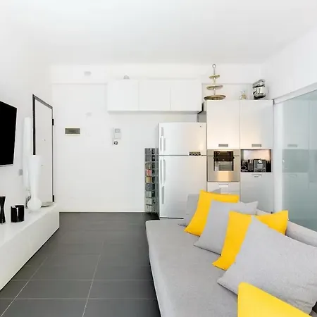Apartament Private Garden Apartment, Navigli, 24h Security Mediolan