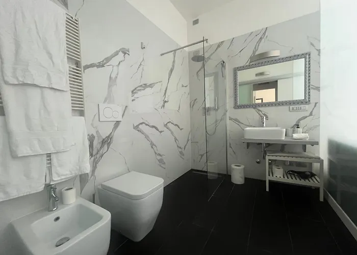 Apartment Private Garden Apartment, Navigli, 24h Security